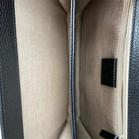 💯% Authentic Gucci Shoulder Leather Bag - Picture 6 of 13